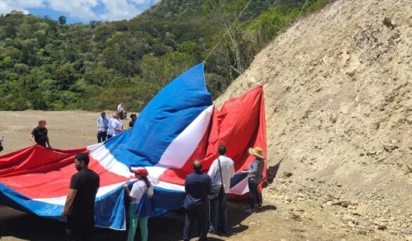 Orgullosa, Ocoa ya exhibe la bandera más grande de República Dominicana