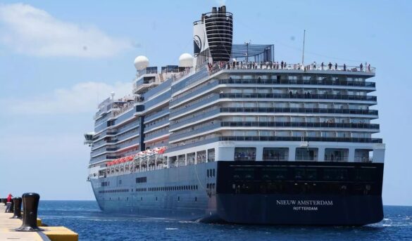 Cabo Rojo recibe cerca de 2,000 visitantes con la llegada de su segundo crucero