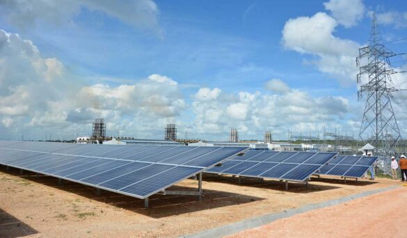 Electricidad y turismo, sectores con más préstamos en dólares