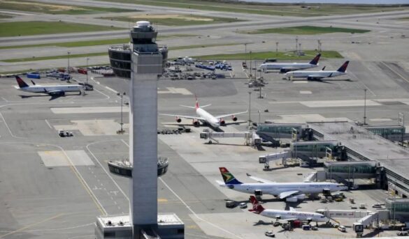 Acusan a cuatro auxiliares de vuelo de llevar millones de dólares del narcotráfico desde NY a República Dominicana