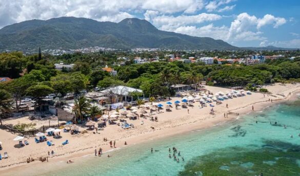 La democracia en la RD ha sido sombrilla para el avance económico