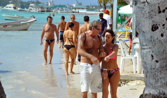 Más de 29 % de los turistas son adultos mayores