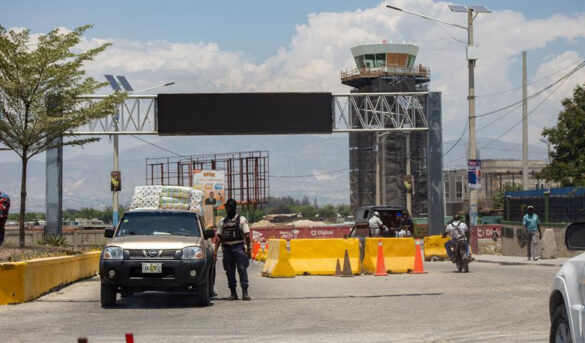 Se reanudan los vuelos comerciales en el aeropuerto de Puerto Príncipe, Haití