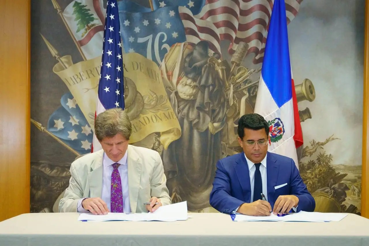 República Dominicana y Estados Unidos cierran acuerdo de cielos abiertos