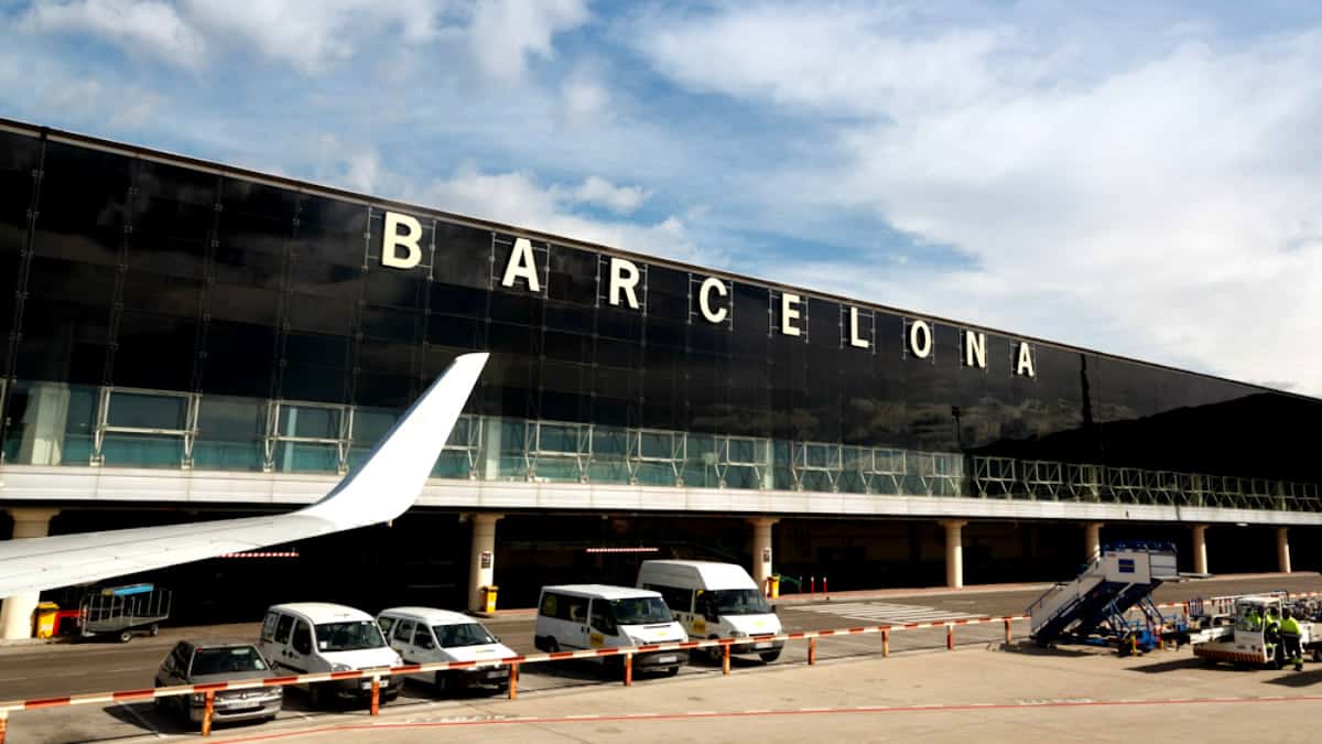 La imparable demanda turística en Barcelona desafía la capacidad de El Prat