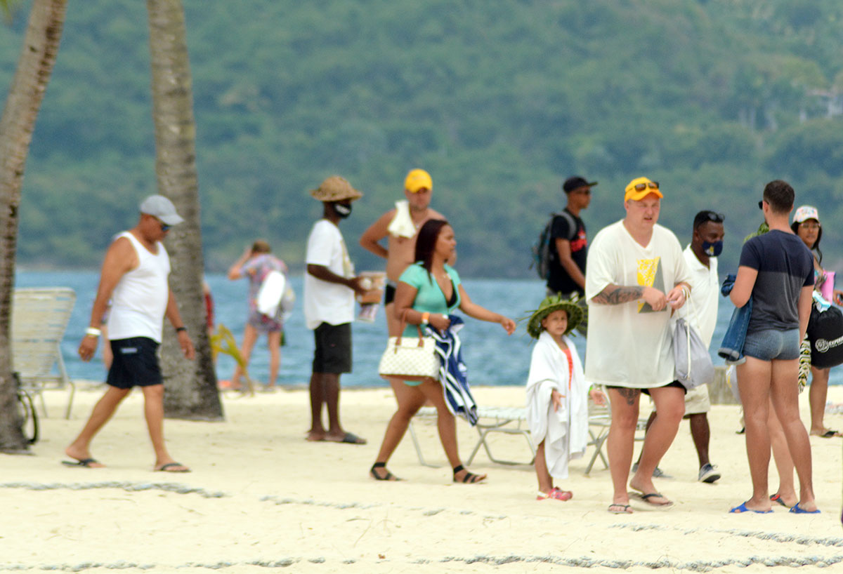 Turistas duran menos, pero gastan más, en visitas a República Dominicana