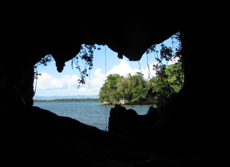 Cueva de La Arena