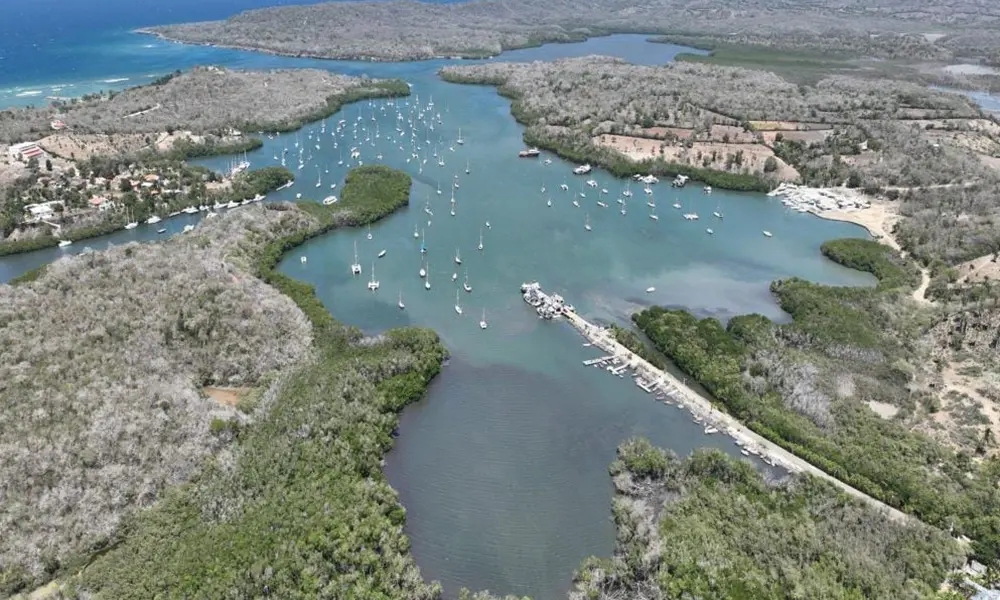 Bahía de Luperón espera rescate de contaminación