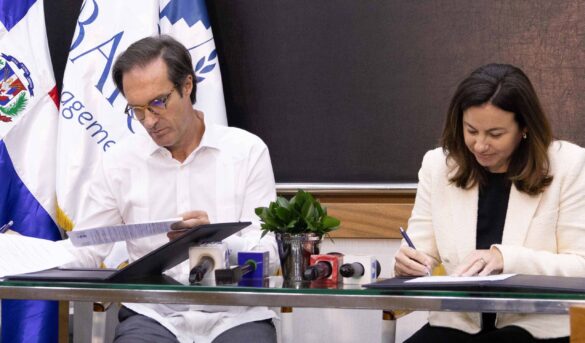 Barna y Adavit apuestan a la formación de agentes de viajes