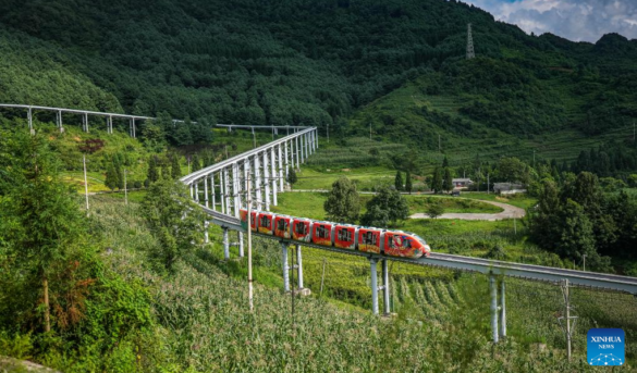 Poblado cultural étnico yi de Haiping ha sido testigo de auge de turismo