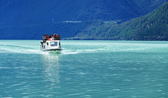 (Multimedia) Turistas chinos tienen opinión divida sobre opciones de reserva en destinos turísticos, según encuesta