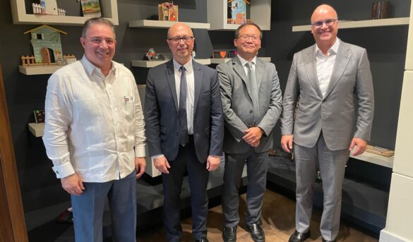 Igor Rodríguez y  Héctor Porcella se reúnen con autoridades de la aviación civil internacional