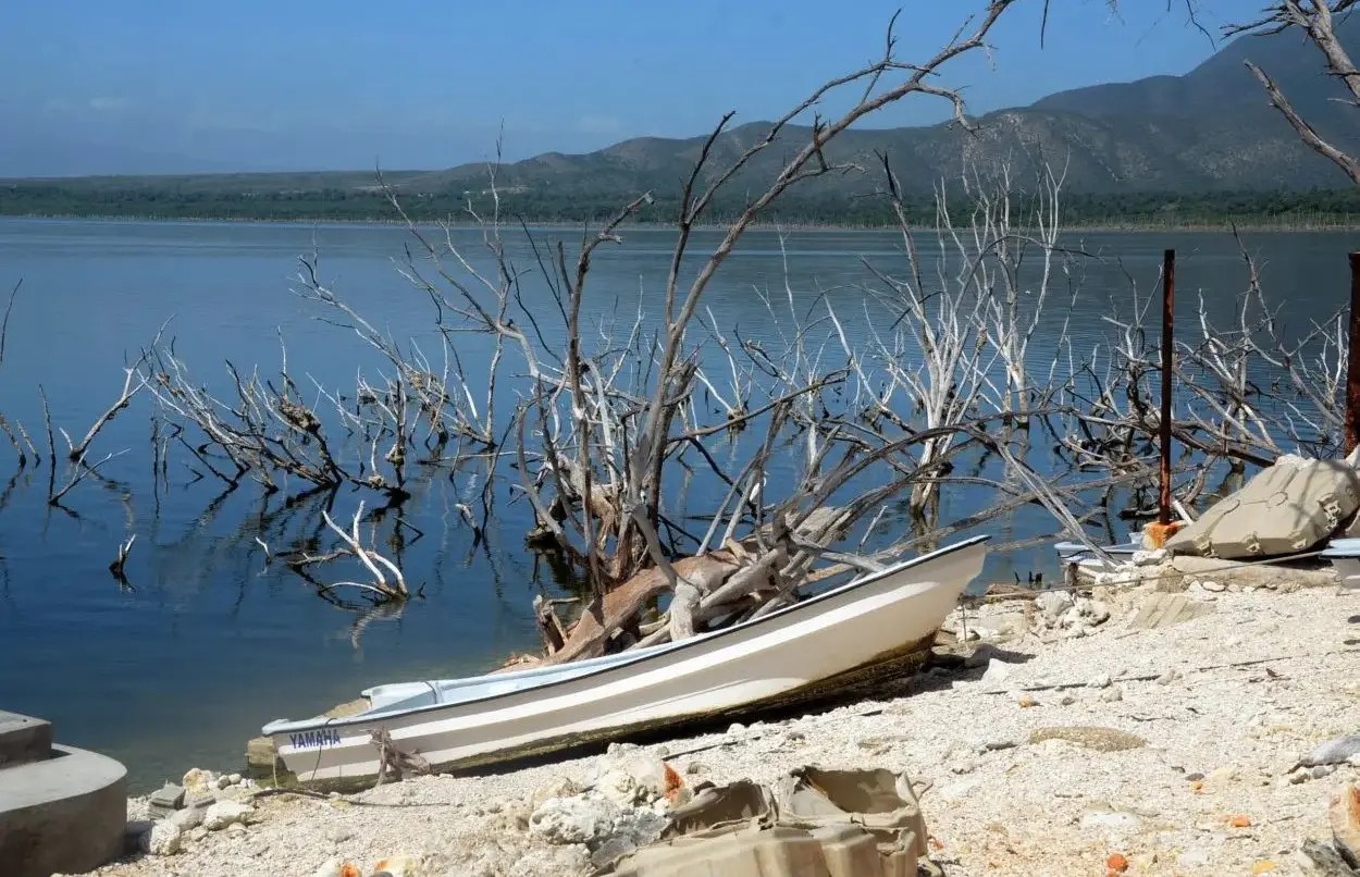 Vuelta al Lago Enriquillo, una visita inolvidable