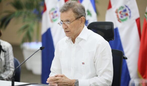 Canciller Álvarez: acuerdo cielos abiertos estimulará el comercio y posibilitará vuelos asequibles