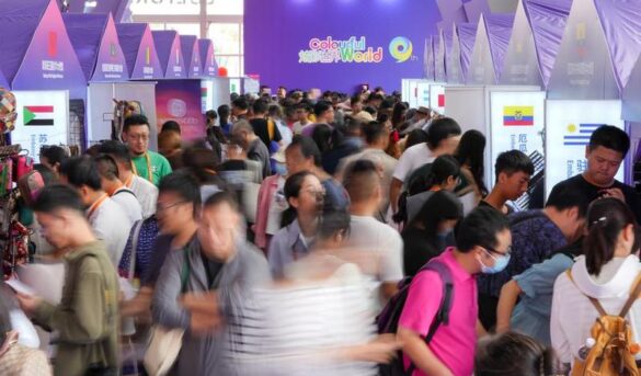 China registra aumento de viajes en primer día de vacaciones de Festival de Medio Otoño