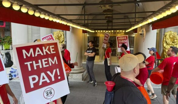 Alrededor de 10.000 trabajadores hoteleros de EE. UU. hacen huelga durante el fin de semana del Día del Trabajo al fracasar las negociaciones contractuales