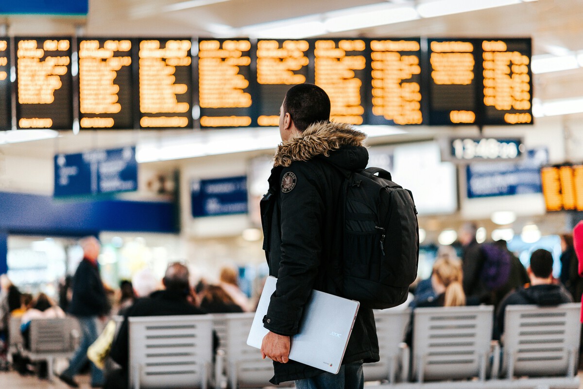 En EEUU las aerolíneas están haciendo que sus vuelos sean más lentos con un objetivo: que lleguen a tiempo a su destino