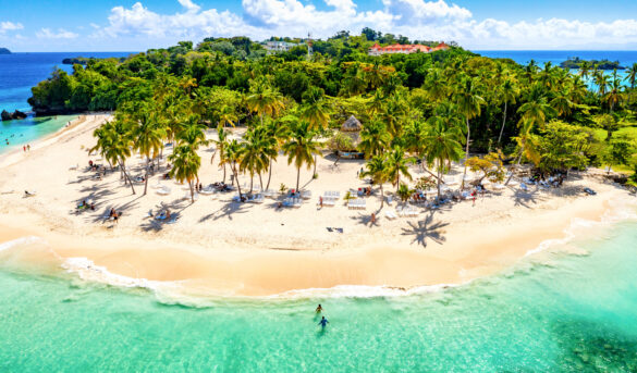 El paraíso caribeño de Luis Tosar en Samaná y otros planes imprescindibles para diciembre