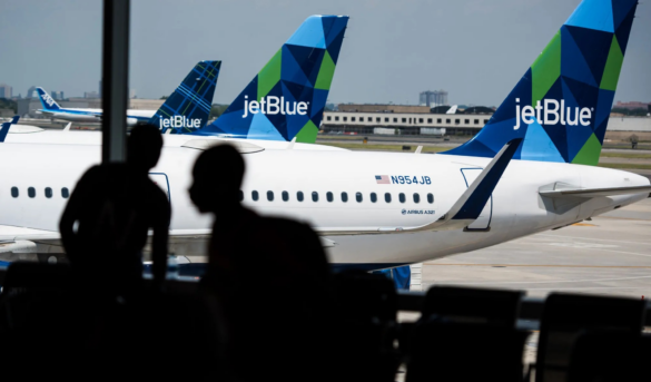 EU multa con 2 millones dólares a JetBlue por «demoras crónicas»