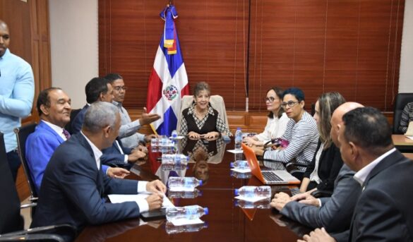 Ministerio de Turismo y senadores unen fuerzas en pro del ecoturismo