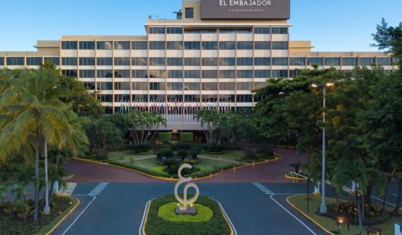 Hotel El Embajador centra atención mundial por la estancia de Edmundo González