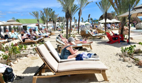 Ministro de Turismo llama a colombianos a seguir visitando la República Dominicana