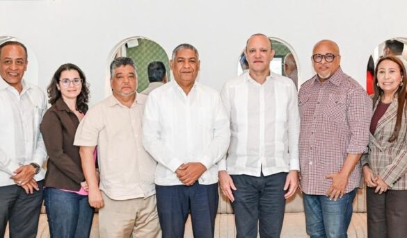 Alcaldía y Clúster Turístico de Santiago convienen estrategia para reforzar sector