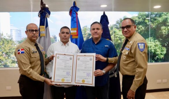 APORDOM y CESEP recertifican puerto de Puerto Plata