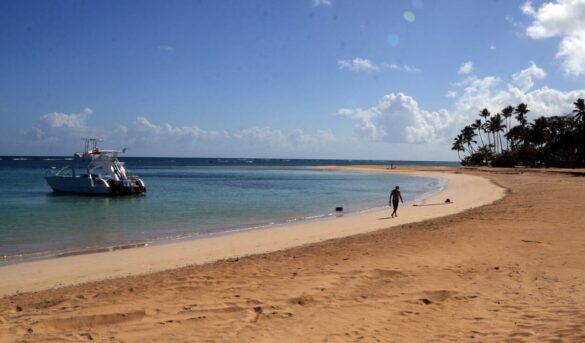 Las Terrenas es un tesoro turístico en Samaná con decenas de costas entre ellas playa Poncho