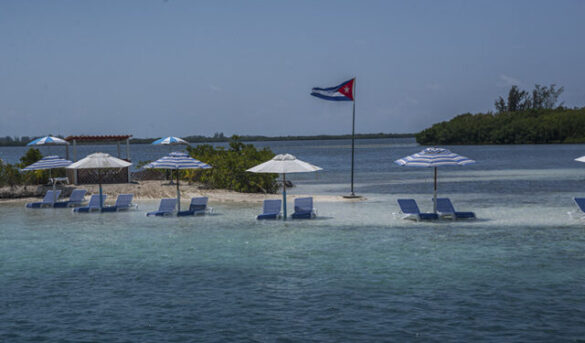 Cuba: Gran Caribe remodela hoteles ante la crisis turística