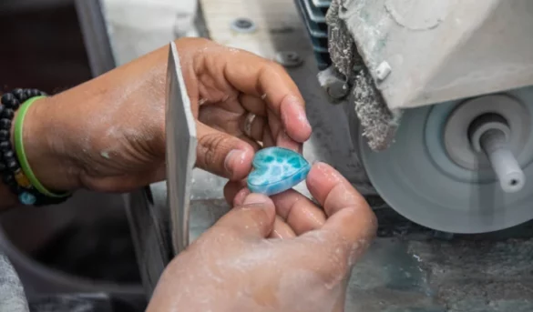 El larimar conquista mercados como Hong Kong, Tailandia y Estados Unidos