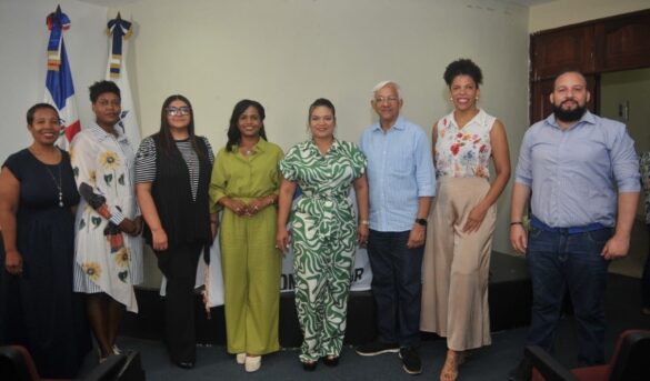 Adompretur elige su nueva directiva