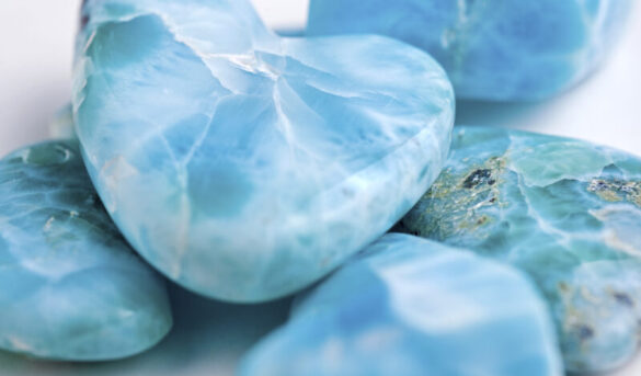 Piedra semipreciosa larimar recibe certificación mundialv