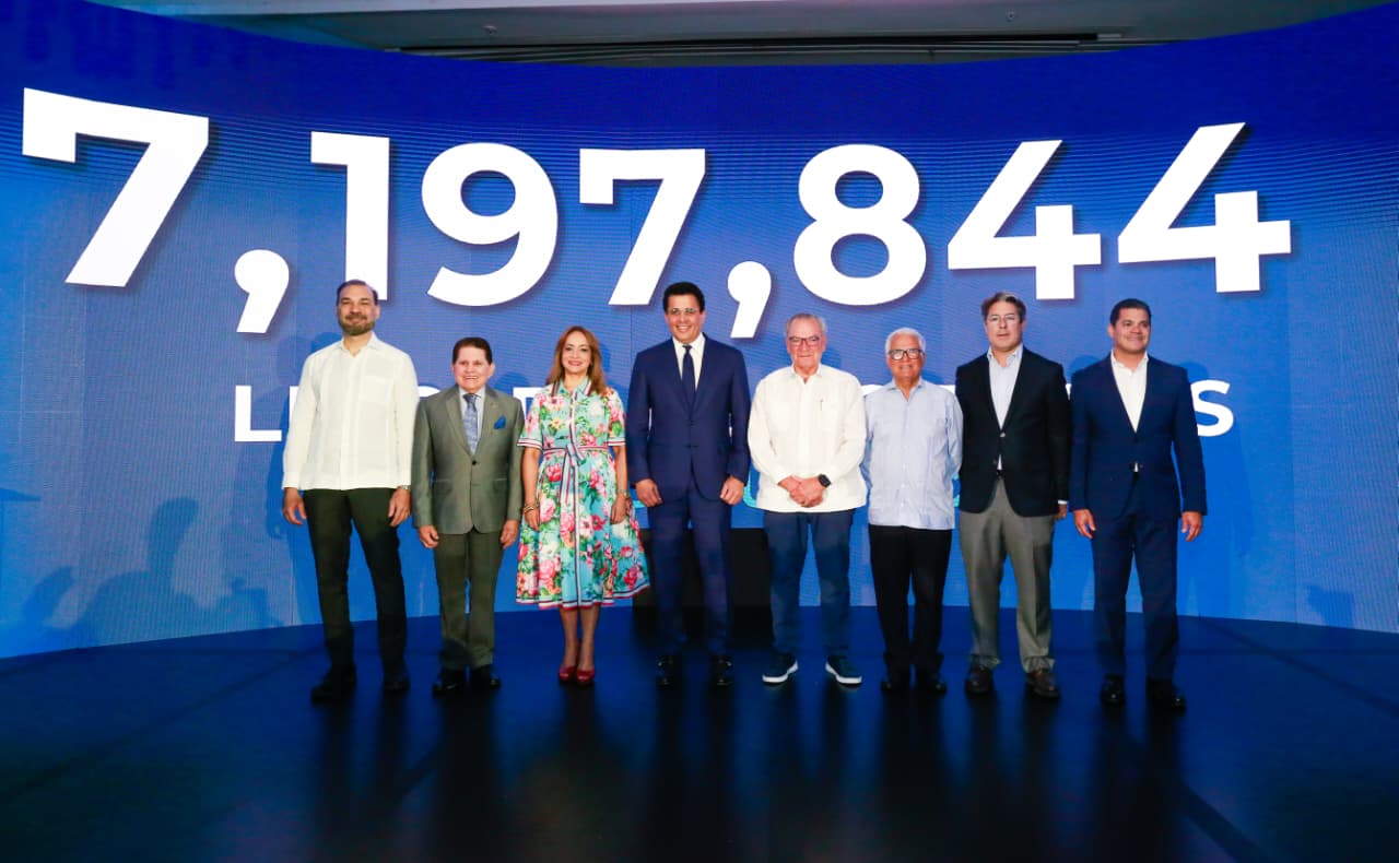 Gobierno dice más 7.1 millones turistas llegan a RD hasta julio