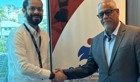 ADOTURD y Oceanman Dominicana firman acuerdo para impulsar el turismo deportivo en el país