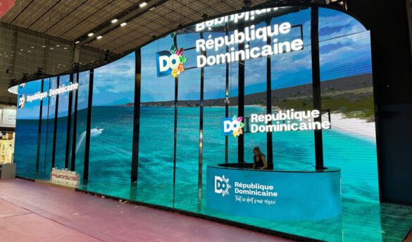 RD reabre su oferta a Europa en feria turística Top Resa 2025