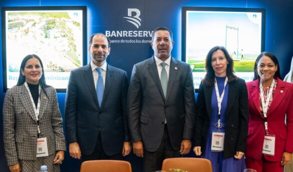 Banreservas impulsa inversiones en Miches desde la feria Top Resa