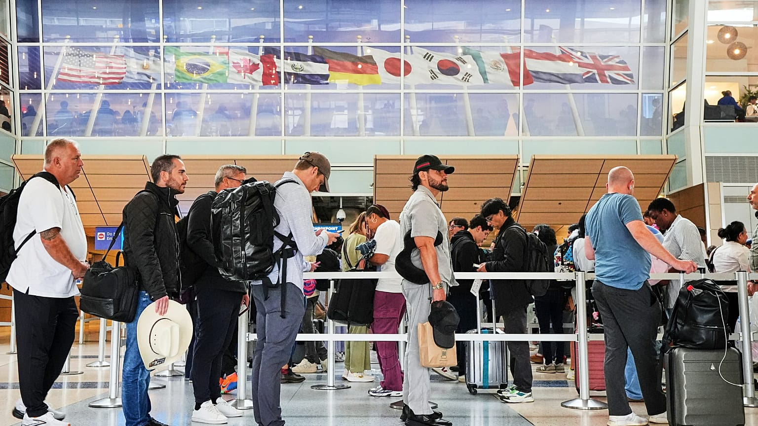 EE.UU. duplica el coste de la ESTA y encarece los viajes desde Latinoamérica