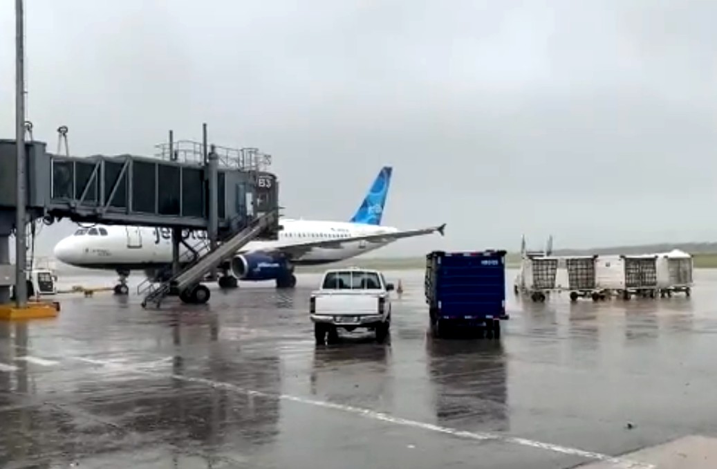 Aerodom ante efectos de tormenta Melissa: “Hasta ahora no hay vuelos cancelados”