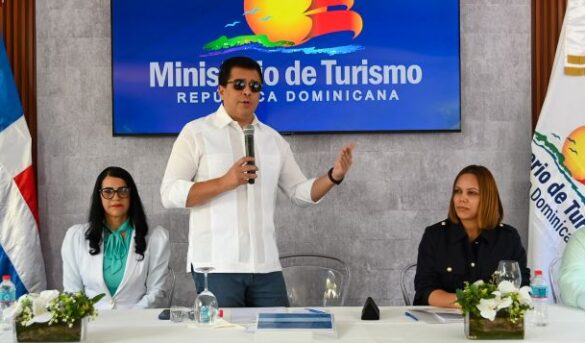 Gobierno inicia reconstrucción parque turístico en Constanza