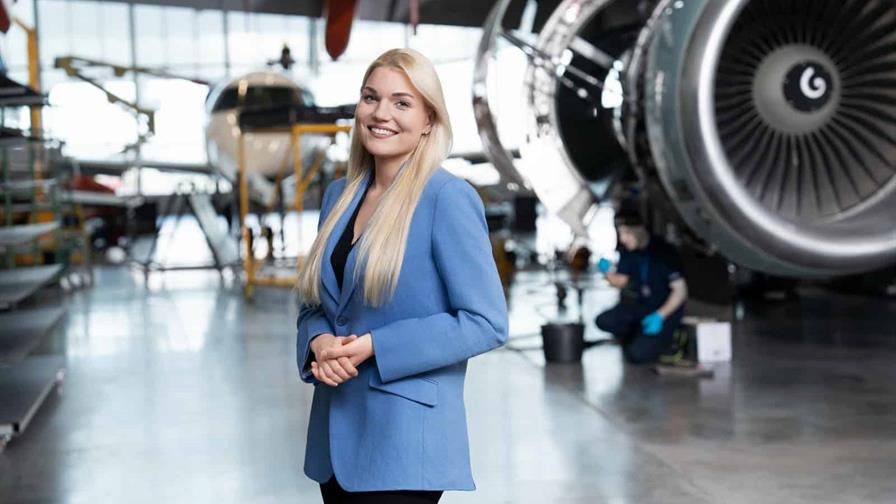 El nuevo hangar de FL Technics impulsa el crecimiento profesional de las mujeres en la aviación