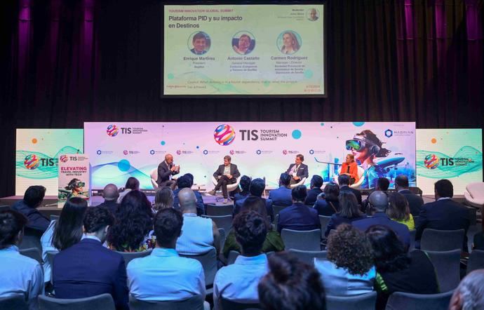 Segittur y TIS se alían para impulsar la digitalización y la innovación turística