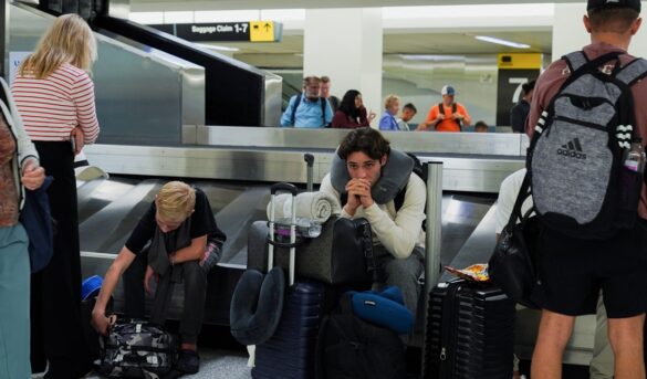 Cancelaciones vuelos por cierre gobierno EU afecta dominicanos