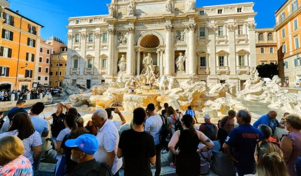 Italia comenzará a cobrar a los turistas por el acceso a la Fontana di Trevi 