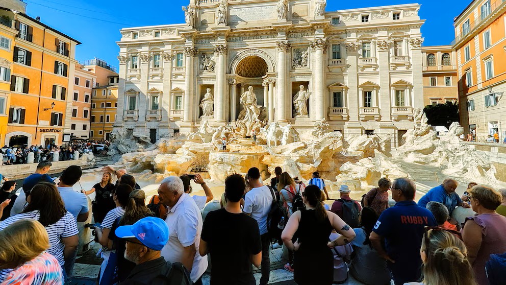 Italia comenzará a cobrar a los turistas por el acceso a la Fontana di Trevi 