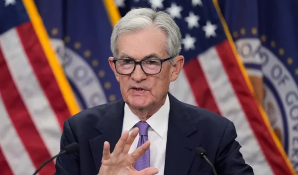 Fed aplica un tercer recorte consecutivo a las tasas de interés y confirma que hará una pausa