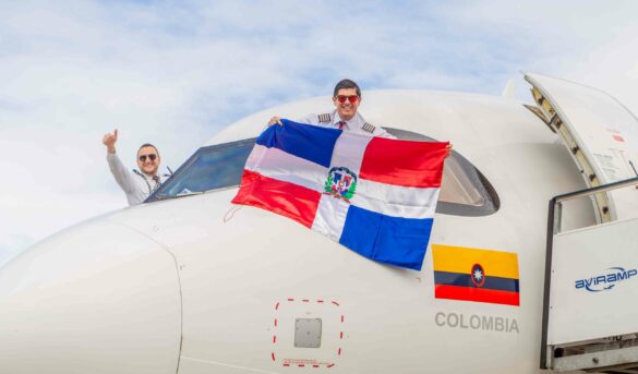 JetSmart “hace historia”: conecta Medellín y Cali con Punta Cana
