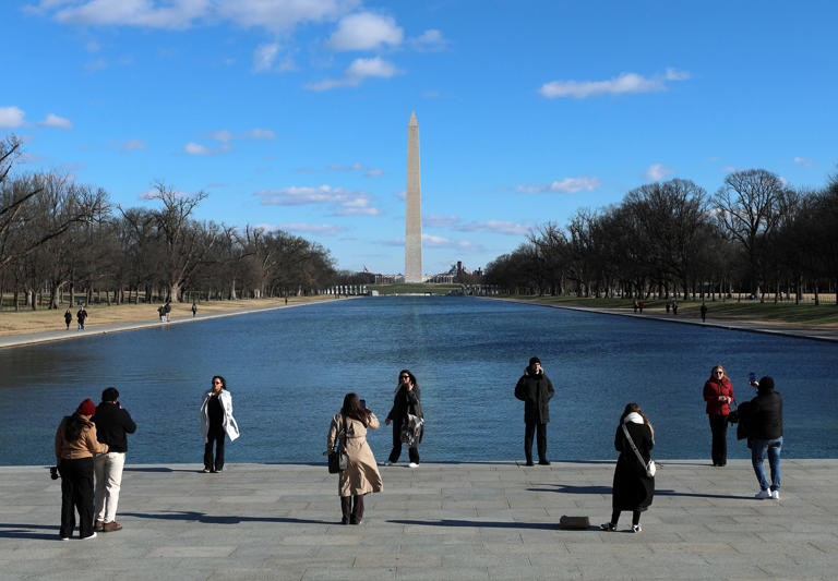 El número de turistas internacionales en Estados Unidos disminuye, con una excepción: México