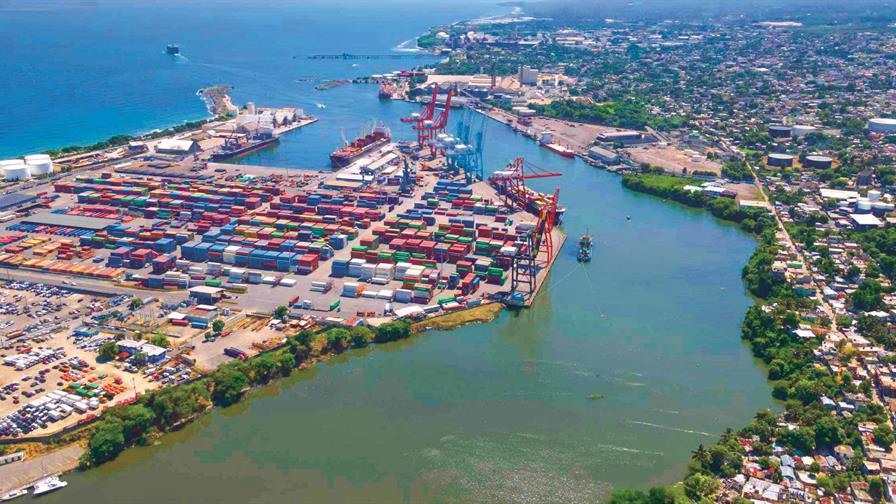 Dos puertos movilizan la mayor parte de la carga marítima dominicana