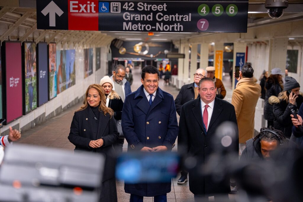 República Dominicana promociona sus encantos en el metro de Nueva York